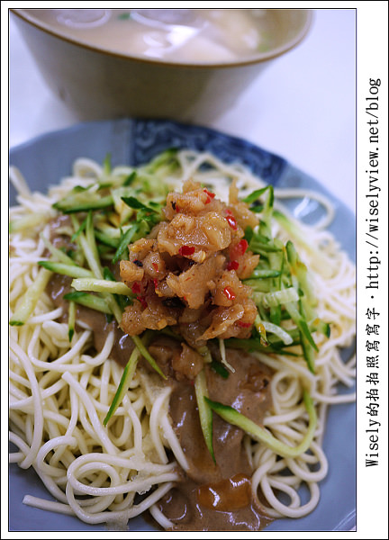 【食記】新北市．新店區：老孫涼麵 (加蘿蔔乾提味，以及滷豬腳特別菜)