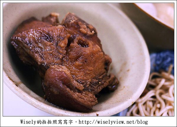 【食記】新北市．新店區：老孫涼麵 (加蘿蔔乾提味，以及滷豬腳特別菜)