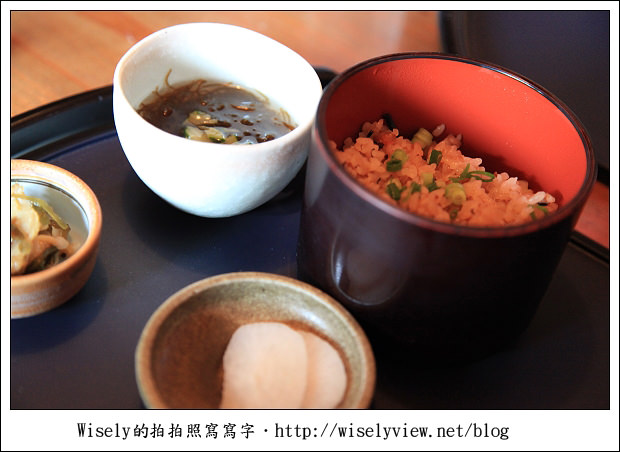 【旅行】2011(日本)沖繩-07：首里殿內(SOBA沖繩拉麵)、玉泉洞琉球王國(Gangala之谷)、風樹咖啡屋(遠眺海景)、Madonna(珊瑚染料服飾)