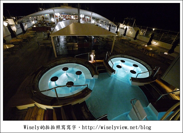 【旅行】2011(日本)沖繩-08：麗星郵輪寶瓶星號(圖多)-結合休閒渡假功能的海上飯店、自助餐品嚐、多項表演設施／適合情侶及全家輕鬆出遊