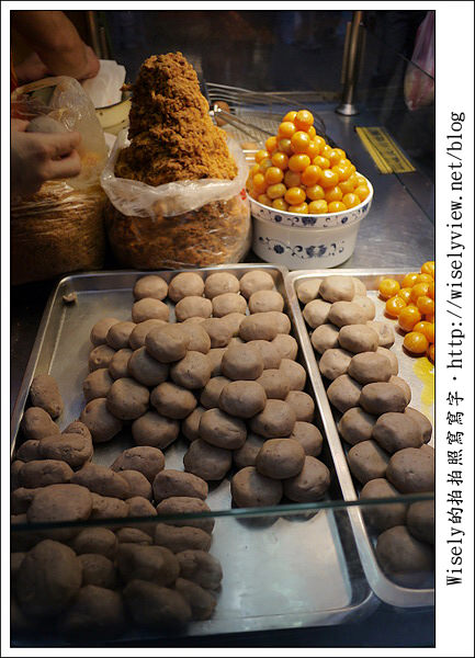 【食記】台北市．寧夏夜市：劉芋仔-蛋黃芋餅.香酥芋丸、詹記(滷味)雞腳翅