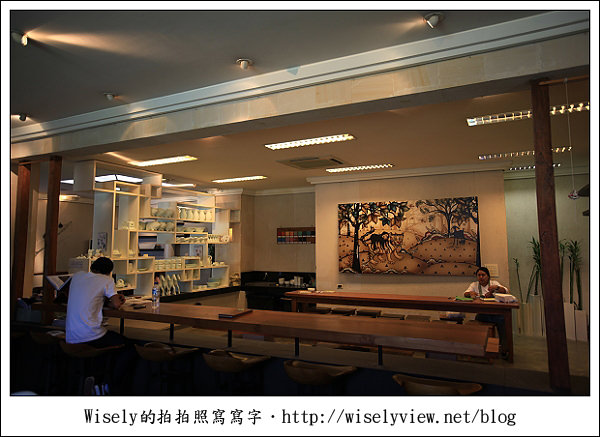 【旅行】2011(印尼)峇里島-13：黃金咖啡工廠、JENGGALA陶瓷工廠、GEVANA大賣場、巴里御燕燕窩店、KUTA(庫塔區)酒吧夜逛