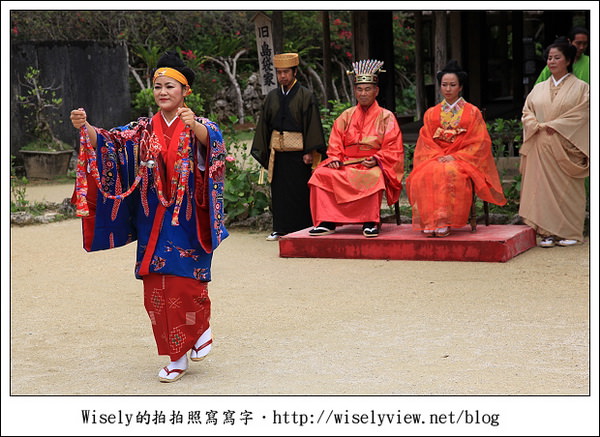 【旅行】2011(日本)沖繩-11：古老文化主題公園-沖繩琉球村，一名讓我難忘的老婆婆