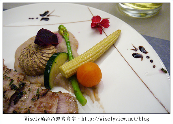 【食記】台北市.信義區:MUCHO 慕求黃金冬虫夏草概念館-主題套餐吃飽又養生 【食記】台北市.信義區:MUCHO 慕求黃金冬虫夏草概念館-主題套餐吃飽又養生