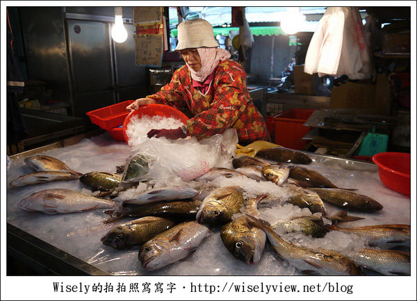 【遊玩】2011離島。澎湖遊：TES電動機車試乘活動、海港漁市隨拍、菊島之星、福台排骨麵、(觀音亭)彩虹橋夜景