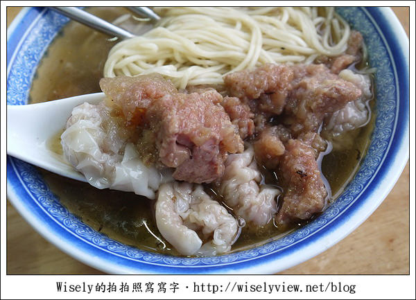 【遊玩】2011離島。澎湖遊：TES電動機車試乘活動、海港漁市隨拍、菊島之星、福台排骨麵、(觀音亭)彩虹橋夜景