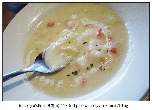 【食記】台北市．大安區：Saizeriya 薩莉亞義式餐廳-忠孝復興店(東區商圈)：便宜口味不差，鄰近近億華相機方便敗家後用餐聊天