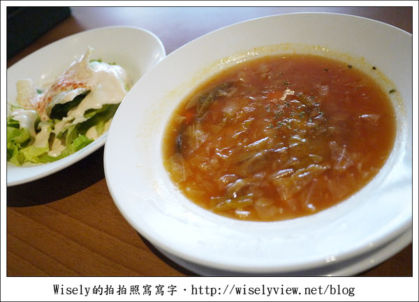 【食記】台北市．大安區：Saizeriya 薩莉亞義式餐廳-忠孝復興店(東區商圈)：便宜口味不差，鄰近近億華相機方便敗家後用餐聊天