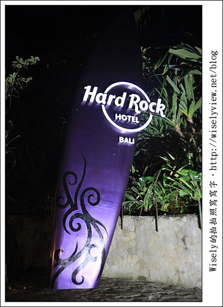 【旅行】2011(印尼)峇里島-18：庫塔區市中心隨手拍(Kuta Beach旁)，採買逛街的好去處