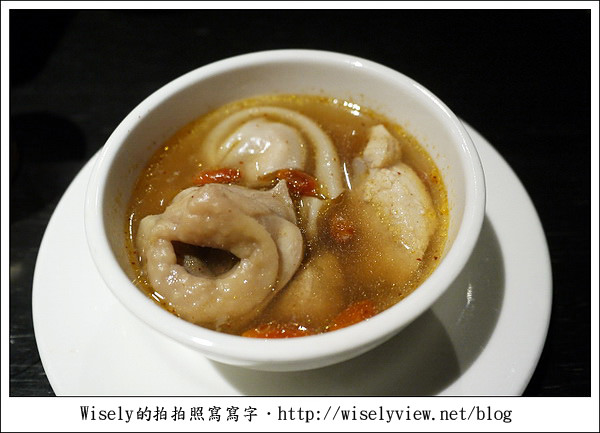 【食記】台北‧大安區：馥臨港式火鍋通化店(吃到飽)～老母雞湯鍋美味更勝一籌