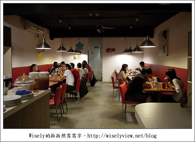 【食記】台北市‧中正區：J House Burger～漢堡口味不夠出眾 (提供WiFi網路)