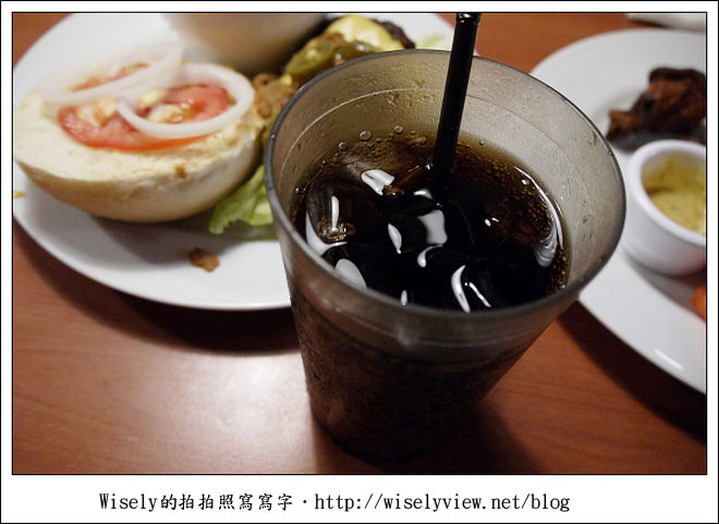 【食記】台北市‧中正區：J House Burger～漢堡口味不夠出眾 (提供WiFi網路)