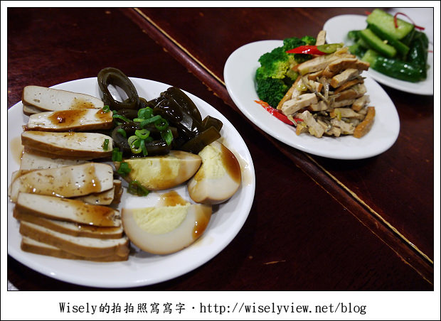 【食記】台北市‧內湖區：牛耳精緻麵館～鄰近捷運西湖站，牛肉麵湯濃麵Q肉大塊
