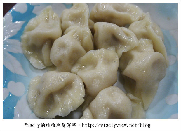 【食記】台北市‧內湖區：牛耳精緻麵館～鄰近捷運西湖站，牛肉麵湯濃麵Q肉大塊