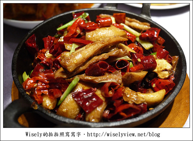 【食記】台北市‧中正區：京站B3開飯川食堂～香辣過癮超滿足