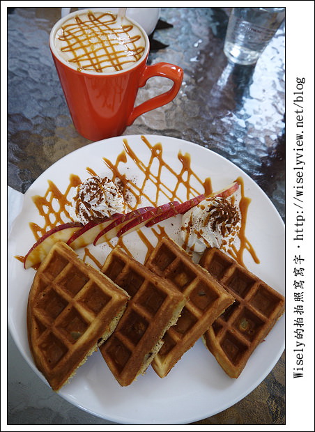 【食記】新北市‧板橋區：in Joy chocolate 巧克力、咖啡、貓，板橋火車站裡下午茶的好去處