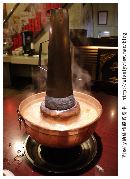 【食記】新北市‧新店區：涮八方-酸菜白肉鍋 + 蒙古烤肉(吃到飽)，就是不太夠味啊！