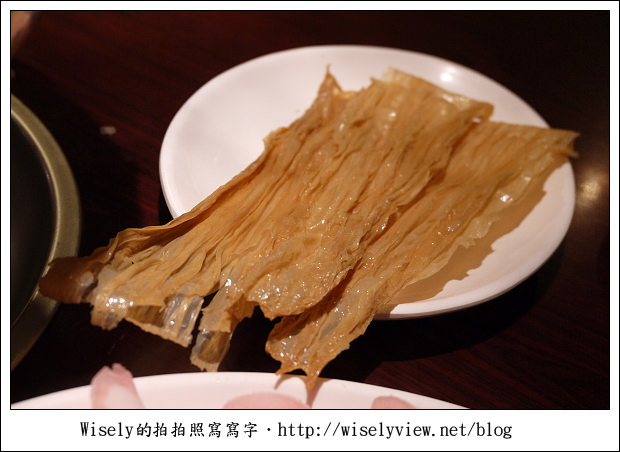 【食記】新北市‧新店區：涮八方-酸菜白肉鍋 + 蒙古烤肉(吃到飽)，就是不太夠味啊！