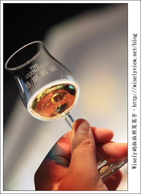 【活動】格蘭利威酒窖珍藏1980跨界合作發表會～白歆惠化身紫薊花女神出席
