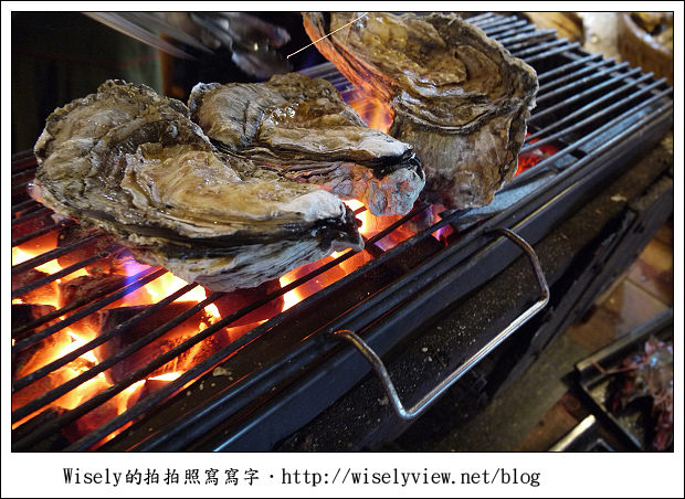 【食記】花蓮．自強夜市：殼燒蝦、老夫子牛排都好吃，來此一定要掃攤的啦！ @WISELY's 拍拍照寫寫字