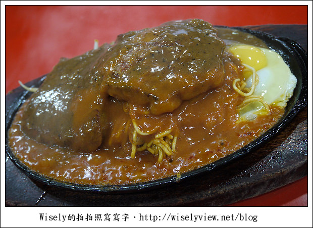 【食記】花蓮．自強夜市：殼燒蝦、老夫子牛排都好吃，來此一定要掃攤的啦！