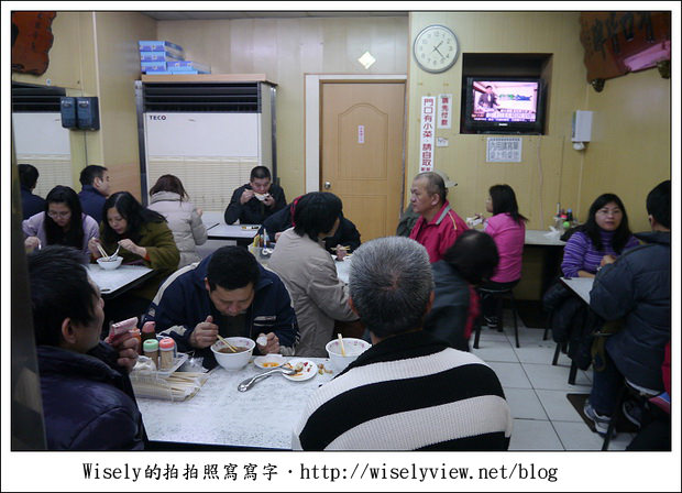 【食記】台北市．萬華區：豐原排骨酥麵＆魯肉飯～逛龍山寺必吃的艋舺美食(廣州街夜市)