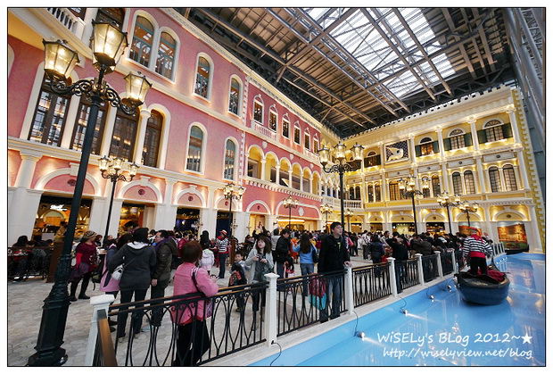 【隨拍】Panasonic Lumix GX1：板橋大遠百Mega City～相似澳門威尼斯人酒店的九樓異國美饌館 @WISELY's 拍拍照寫寫字