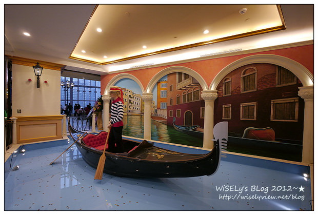 【隨拍】Panasonic Lumix GX1：板橋大遠百Mega City～相似澳門威尼斯人酒店的九樓異國美饌館