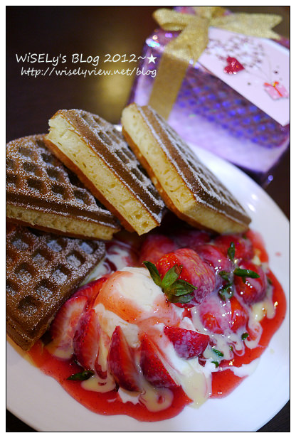 【食記】新北市．板橋區：182巷鬆餅廚房、大庭牛排～大仁街內旺到不行的名店，但都有怪狀況發生 @WISELY's 拍拍照寫寫字