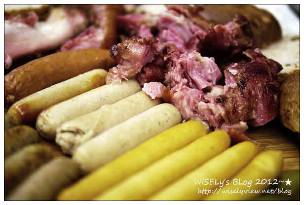 【食記】新北市．新店區：抱飲抱食 PALN PAIS(適合大家庭聚餐場所)~六大四小10個人，一起飽嚐德式和豬排拼盤還吃不完 XD (圖多分頁)