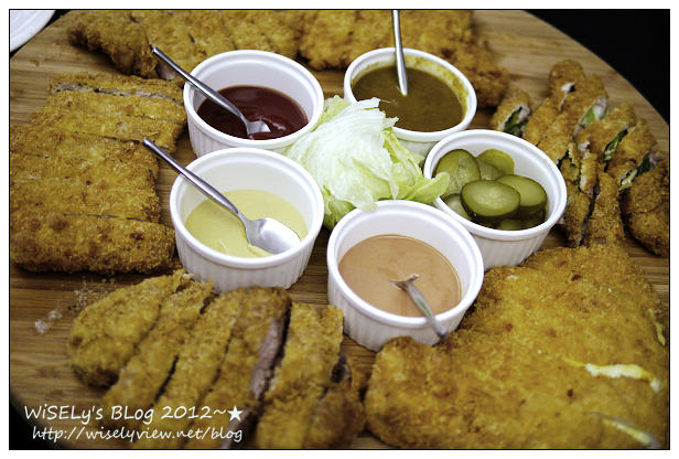 【食記】新北市．新店區：抱飲抱食 PALN PAIS(適合大家庭聚餐場所)~六大四小10個人，一起飽嚐德式和豬排拼盤還吃不完 XD (圖多分頁)