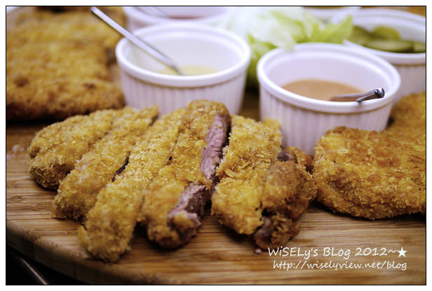 【食記】新北市．新店區：抱飲抱食 PALN PAIS(適合大家庭聚餐場所)~六大四小10個人，一起飽嚐德式和豬排拼盤還吃不完 XD (圖多分頁)