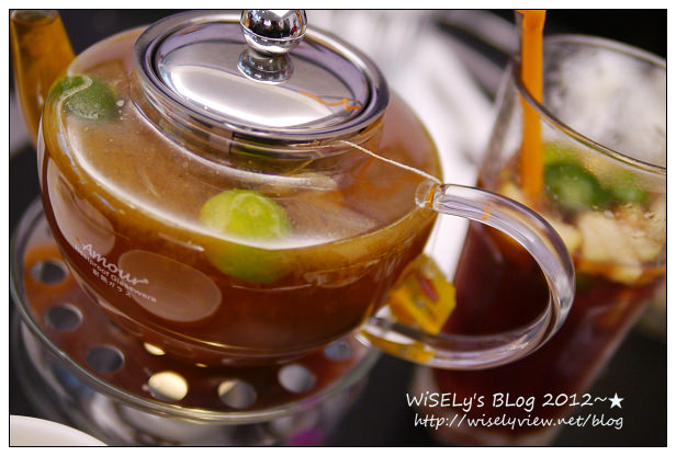 【食記】新北市．新店區：抱飲抱食 PALN PAIS(適合大家庭聚餐場所)~六大四小10個人，一起飽嚐德式和豬排拼盤還吃不完 XD (圖多分頁)