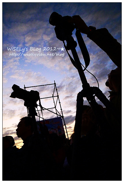 【隨拍】Panasonic Lumix GX1：2012台北元宵燈會-國父紀念堂～”Happy龍”主燈造型及3D水幕投影燈光秀錄影、龍年周邊創意花燈隨拍，花燈燈會拍攝小技巧分享(圖多分頁)