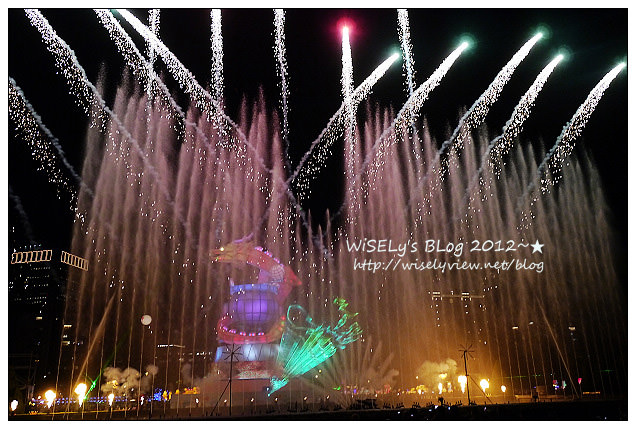 【隨拍】Panasonic Lumix GX1：2012台北元宵燈會-國父紀念堂～”Happy龍”主燈造型及3D水幕投影燈光秀錄影、龍年周邊創意花燈隨拍，花燈燈會拍攝小技巧分享(圖多分頁)