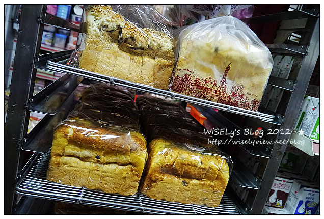 【食記】新北市．坪林區：坪林老街-心心西點麵包店(芋頭/奶酥土司)、全億茶行風味餐熱炒、重機聚集的香草庭園咖啡、遠眺山水的觀魚吊橋 (圖多分頁)
