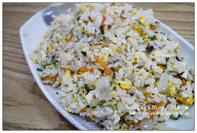 【食記】新北市．坪林區：坪林老街-心心西點麵包店(芋頭/奶酥土司)、全億茶行風味餐熱炒、重機聚集的香草庭園咖啡、遠眺山水的觀魚吊橋 (圖多分頁)
