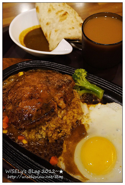 【食記】台北市.中正區:台北火車站2F微風食尚中心/咖哩皇宮-印度風(咖哩牛排餐)、潢濱咖哩(豬肉咖哩歐姆蛋) 【食記】台北市.中正區:台北火車站2F微風食尚中心/咖哩皇宮-印度風(咖哩牛排餐)、潢濱咖哩(豬肉咖哩歐姆蛋)