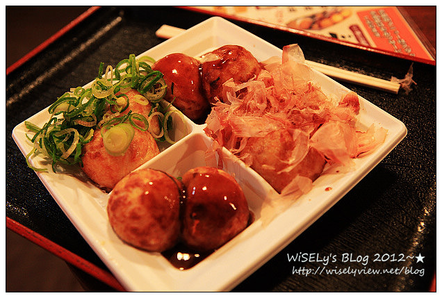 【旅行】2011日本．大阪：道頓堀必吃美食～鶴橋風月大阪燒、難波前日千的たこ燒道樂わなか章魚燒，以及味道很特別的蓬萊肉包 (適合預算有限的朋友吃)