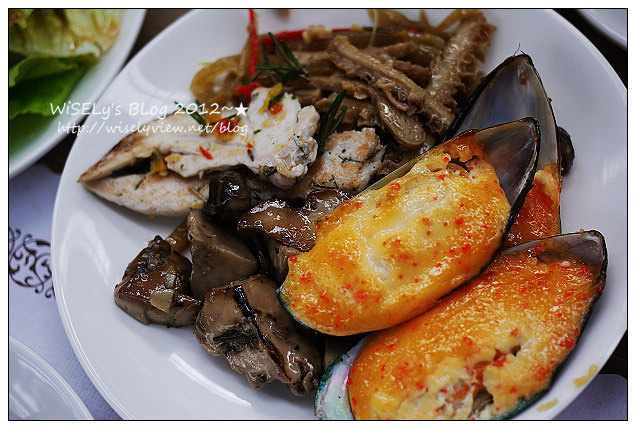 【食記】宜蘭縣．員山鄉：香草菲菲(Buffet)自助餐吃到飽～味道還不錯食材新鮮但要注意點餐時間，鄰近太陽埤逛逛隨拍