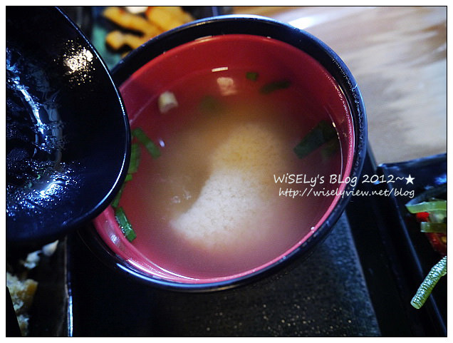 【食記】台北市.中山區:三久屋日式定食~口味很道地,大推照燒雞腿來吃 【食記】台北市.中山區:三久屋日式定食~口味很道地,大推照燒雞腿來吃