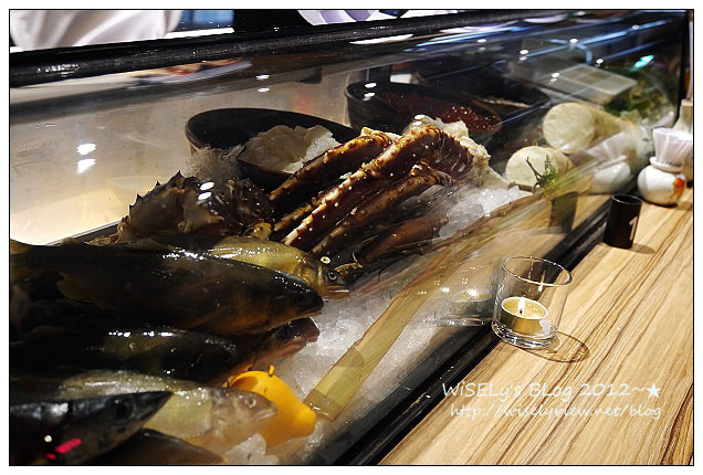 【食記】台北市.中山區:三井上引水產立吞壽司@讓人甘願一早排隊的美味好料 【食記】台北市.中山區:三井上引水產立吞壽司@讓人甘願一早排隊的美味好料