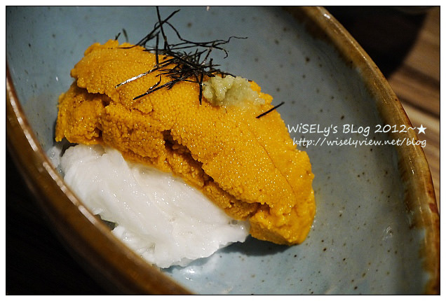【食記】台北市.中山區:三井上引水產立吞壽司@讓人甘願一早排隊的美味好料 【食記】台北市.中山區:三井上引水產立吞壽司@讓人甘願一早排隊的美味好料