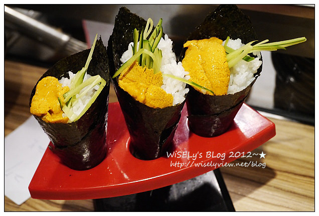 【食記】台北市.中山區:三井上引水產立吞壽司@讓人甘願一早排隊的美味好料 【食記】台北市.中山區:三井上引水產立吞壽司@讓人甘願一早排隊的美味好料