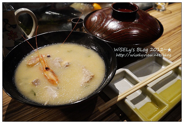 【食記】台北市.中山區:三井上引水產立吞壽司@讓人甘願一早排隊的美味好料 【食記】台北市.中山區:三井上引水產立吞壽司@讓人甘願一早排隊的美味好料