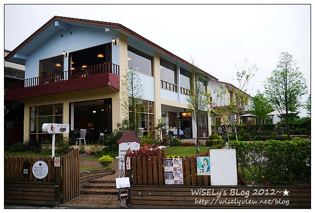 【食記】宜蘭縣．冬山鄉：緩步慢遊梅花湖，小熊書房吃鬆餅喝午茶