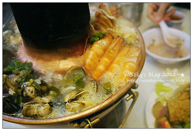 【食記】台北市．台大公館：順園小館＠酸菜白肉鍋、LATTICE比利時鬆餅 @WISELY's 拍拍照寫寫字