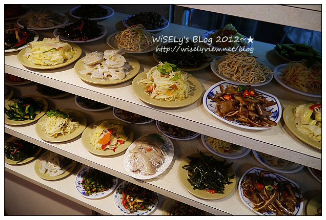 【食記】台北市.台大公館:順園小館@酸菜白肉鍋、LATTICE比利時鬆餅 【食記】台北市.台大公館:順園小館@酸菜白肉鍋、LATTICE比利時鬆餅