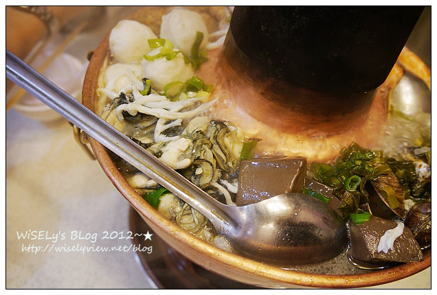 【食記】台北市.台大公館:順園小館@酸菜白肉鍋、LATTICE比利時鬆餅 【食記】台北市.台大公館:順園小館@酸菜白肉鍋、LATTICE比利時鬆餅