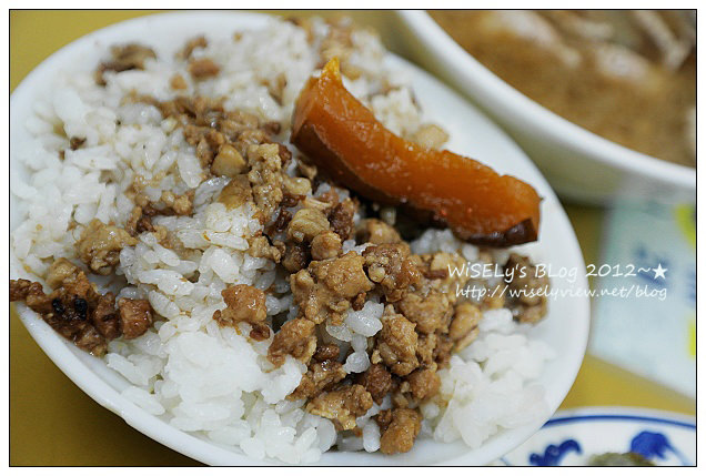 【食記】台北市.寧夏夜市:賴記雞蛋蚵仔煎、感恩牛羊肉小館 【食記】台北市.寧夏夜市:賴記雞蛋蚵仔煎、感恩牛羊肉小館